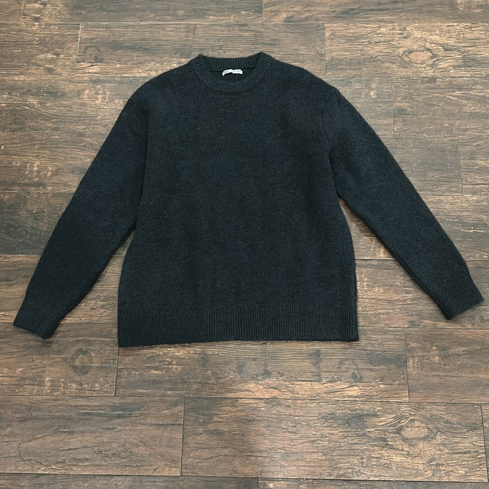 ZARA BLUE NAVY SWEATER